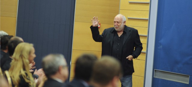 Közéleti találkozó Andrew G. Vajnával