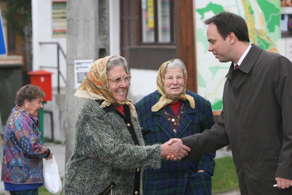 Aláírásgyűjtés a rezsicsökkentés mellett, a