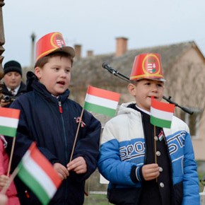 Magyarországnak újra döntenie kell Magyarországnak újra döntenie kell