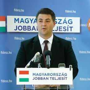 Megvédjük a magyar földet, akácot és pálinkát Brüsszelben Megvédjük a magyar földet, akácot és pálinkát Brüsszelben