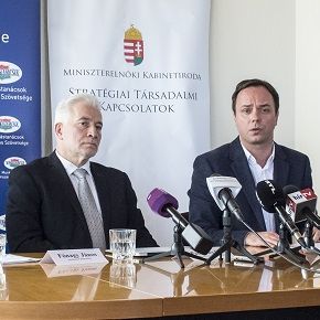 A Munkástanácsok a kormány stratégiai partnere lesz A Munkástanácsok a kormány stratégiai partnere lesz