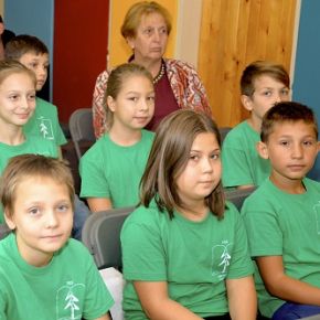 A kormány segít az iskolai évkezdés terheinek csökkentésében A kormány segít az iskolai évkezdés terheinek csökkentésében