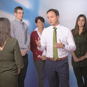 Nyitrai Zsolt elsőként adta le az ajánlásokat Egerben! Nyitrai Zsolt elsőként adta le az ajánlásokat Egerben!