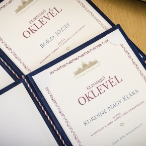 Elismerések az ország születésnapján Elismerések az ország születésnapján