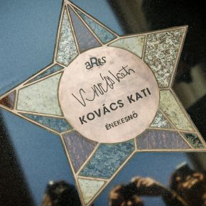 Kovács Kati az első “Egri Csillag” Kovács Kati az első “Egri Csillag”