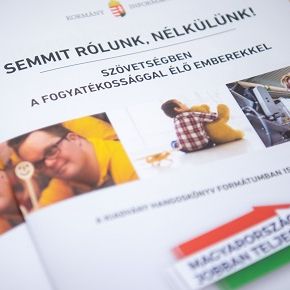 Szövetségben a fogyatékossággal élő emberekkel Szövetségben a fogyatékossággal élő emberekkel
