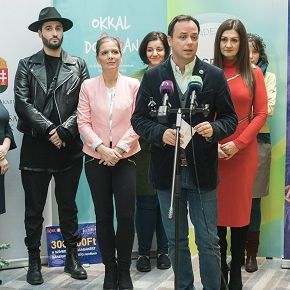 A kormány támogatja az adventi jótékonysági együttműködéseket A kormány támogatja az adventi jótékonysági együttműködéseket